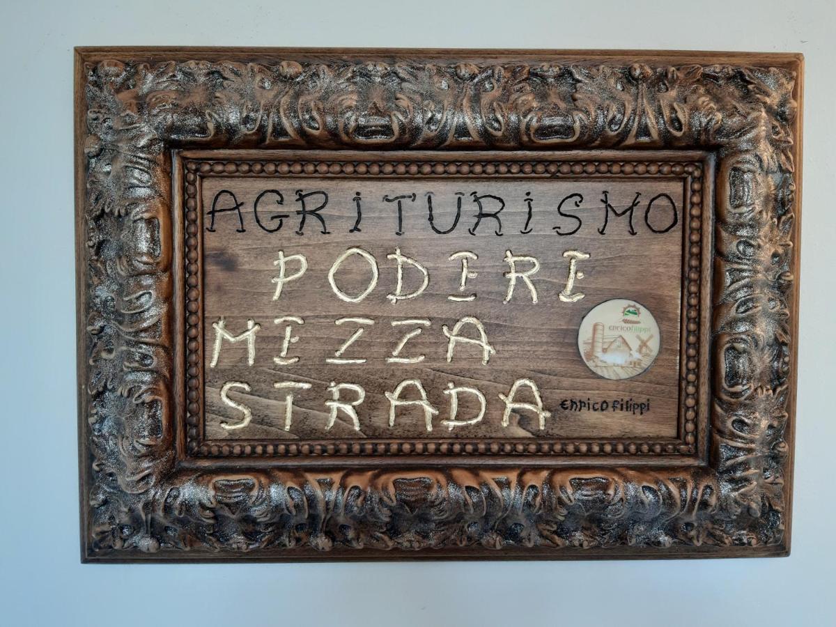 Agriturismo La Valle Della Lavanda - Podere Mezzastrada Fauglia Ngoại thất bức ảnh