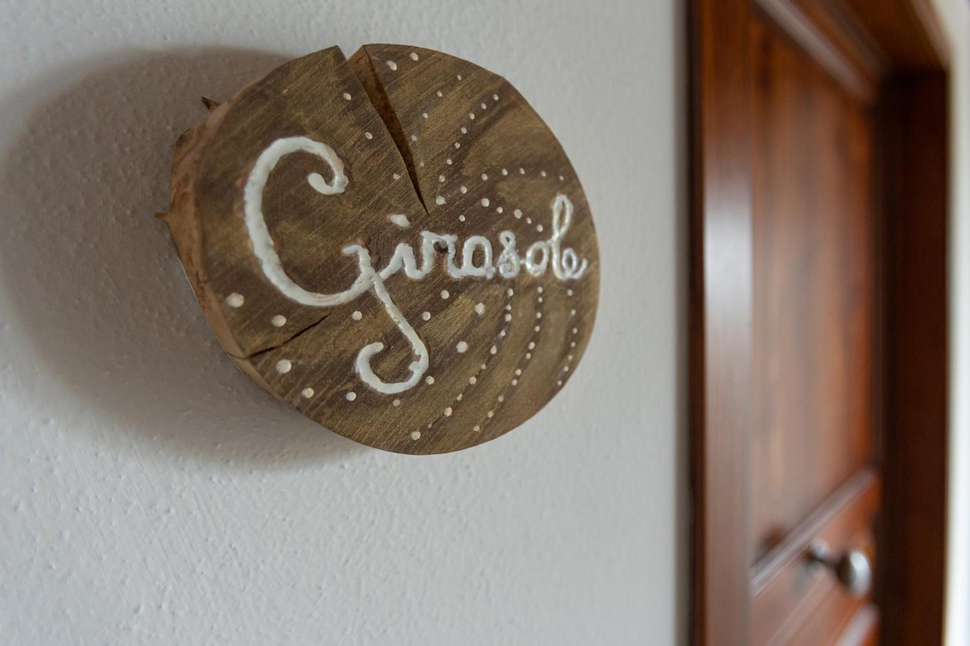 Agriturismo La Valle Della Lavanda - Podere Mezzastrada Fauglia Phòng bức ảnh